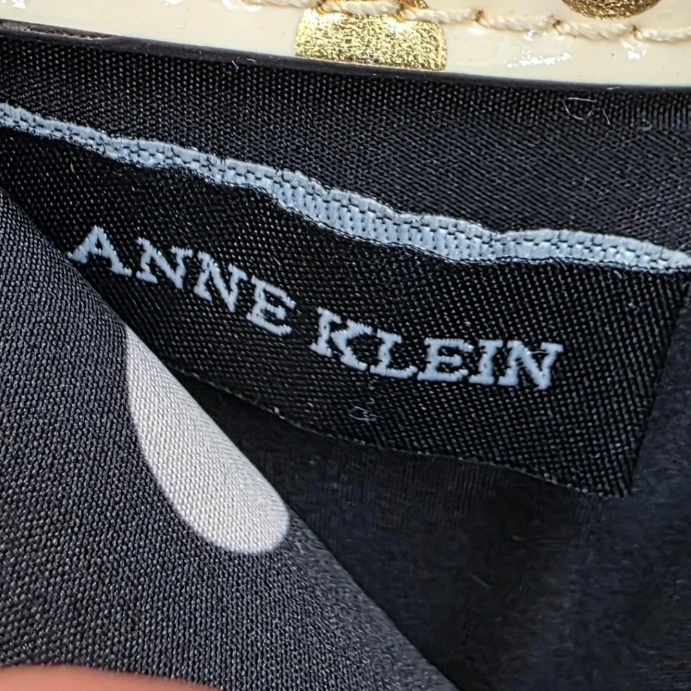 Anne Klein Cream Gold Polka Dot Patent Bow Trifold Wallet Lion Logo Hardware